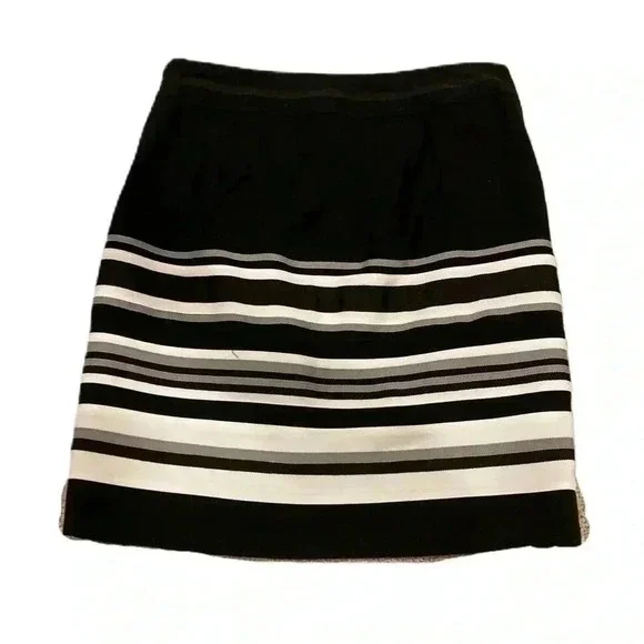 White House Black Market Mini Skirt Sz. 0 Black White Striped - Picture 2 of 7
